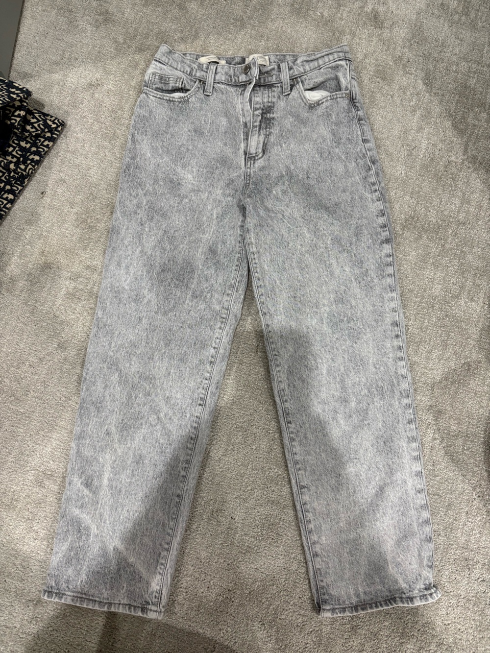 Universal Thread Light Gray Acid-Wash Straight Leg Jeans